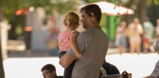 Ampliar las aulas, no solo los permisos | Economía