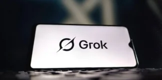 Grok parloteará también en los coches de Tesla