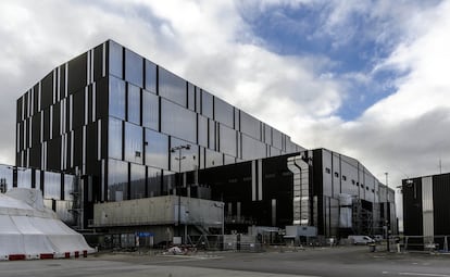 Edificio de calentamiento por radiofrecuencia del proyecto.