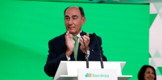Iberdrola levanta 20.000 millones desde primavera para acelerar inversiones en pleno choque con el regulador español | Empresas