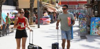Propietarios que alquilan solo en verano: “El ingreso puede triplicar o cuadruplicar el de una semana en temporada baja” | Economía