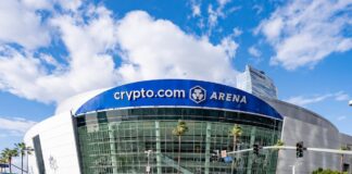 Un token desconocido y una plataforma que patrocina al estadio de los Lakers: cronos y Crypto.com seducen a los Trump | Criptoactivos