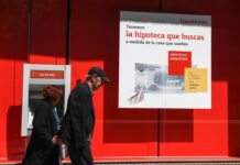 La integración de EVO en Bankinter desata las críticas de los clientes: “Solo tengo problemas” | Economía