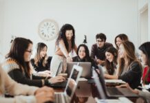 Viajar, estudiar, trabajar y no perderse: así es la experiencia internacional capaz de cambiar tu vida | Formación | Economía