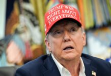 Trump afirma que Intel ha acordado ceder al Gobierno de EE UU una participación del 10% en el capital social | Economía