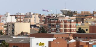 Un julio de récord con 5,5 millones de pasajeros pone presión a la ampliación del aeropuerto de Barcelona | Noticias de Cataluña