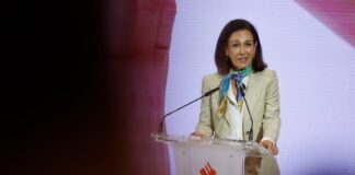 La gran banca española no se inmuta ante la bajada de tipos y destroza récords: ganó 17.086 millones, un 11,8% más | Economía