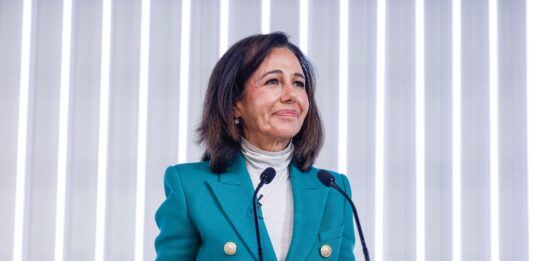 El mercado presiona al Santander para elevar las provisiones por el pleito de financiación de autos en Reino Unido | Empresas