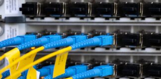 Competencia elimina todas las restricciones de la fibra óptica de Telefónica | Empresas