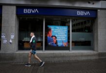 Claves y calendario de la recta final de la opa del BBVA sobre el Sabadell | Economía
