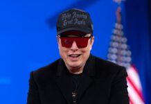 Tesla le da 29.000 millones en acciones a Musk pese al desplome de beneficios | Economía