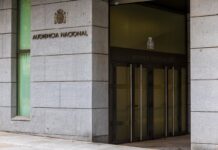 La Audiencia Nacional archiva de plano la querella por estafa de la banca contra la consultora que fichó a Begoña Villacís | Empresas