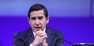 El BBVA contempla comprar solo el 30% del Sabadell en la opa | Economía