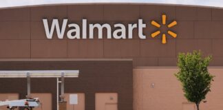 Walmart presenta unos beneficios por debajo de lo previsto y avisa sobre los aranceles: “Nuestros costes suben cada semana” | Economía