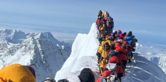 Hacer cima en el Everest será más caro | Fortuna