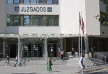 Los abogados del turno de oficio dicen basta: “15 minutos en los calabozos de Plaza de Castilla enseñan más que un año de máster” | Negocios