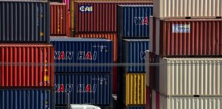 Los aranceles de Trump reconfiguran el comercio mundial mientras dan los primeros golpes a los socios de EE UU | Economía