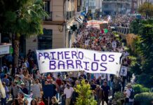 Málaga anuncia una moratoria de tres años para nuevas viviendas turísticas | Economía