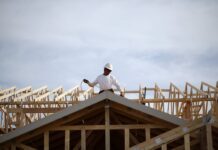 EE UU revisa una décima al alza el PIB del segundo trimestre hasta el 0,8% | Economía
