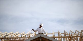 EE UU revisa una décima al alza el PIB del segundo trimestre hasta el 0,8% | Economía