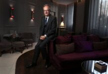 ¿Quién controla la industria turística en España? | Economía