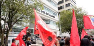 Vigilia de gremios sindicales en la Corte Constitucional para exigir la inconstitucionalidad de la Ley de Integridad Pública | Política | Noticias