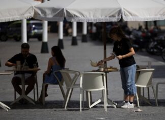 Los trabajadores pagaron una media de 820 euros de más en el IRPF por no ajustar el impuesto a la inflación | Economía