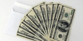 Cambios en impuestos específicos en varias leyes en lugar de una gran reforma tributaria, ¿una estrategia de Daniel Noboa para evitar el desgaste político?