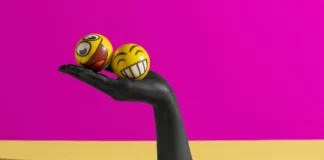 Un emoji vale más que mil palabras (y mejora las relaciones)