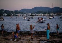 Ibiza logra eliminar toda la oferta de alquiler turístico ilegal de AirBnB | Economía