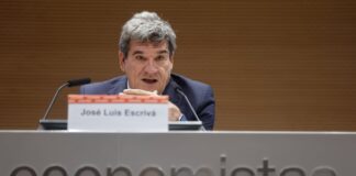 Escrivá alerta por la elevada deuda y lamenta la falta de concreción del plan de ajuste | Economía