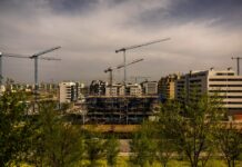 El valor de la vivienda alcanza los 2.093 euros por metro cuadrado, el máximo en 17 años | Economía