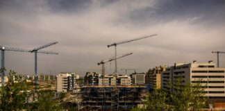 El valor de la vivienda alcanza los 2.093 euros por metro cuadrado, el máximo en 17 años | Economía