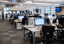 La IA no puede salir a la calle: el periodismo que empieza donde acaba ChatGPT | Formación | Economía