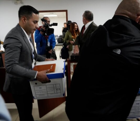 Caso Magnicidio FV enfrenta nuevo inicidente; Daniela Ayala, antes de excusarse, pide a Fiscalía ‘justifique razones’ por las que no ha solicitado la inhibición de jueces ordinarios | Política | Noticias