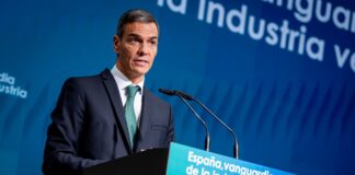 Sánchez anuncia una ayuda de 54 millones de euros a Inobat para una gigafactoría de baterías en Valladolid | Economía