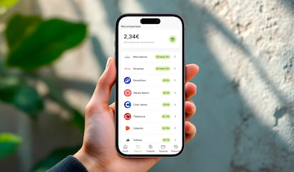 La aplicación permite múltiples funcionalidades relacionadas con las finanzas del usuario.
