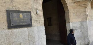 Declarado improcedente el despido de una empleada que era pareja de su jefe en secreto | Legal