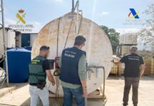 Cae una trama que introdujo en España 1,7 millones de litros de gasóleo adulterado para vender en estaciones de servicio ‘low cost’ | Economía