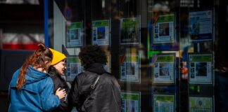 Sánchez anuncia una nueva ayuda de alquiler con opción a compra de 30.000 euros para jóvenes | Economía