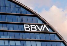 Junts pide que BBVA no pueda hacer una segunda opa al Sabadell si la aceptación no llega al 50% del capital | Economía