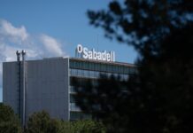 La rotunda defensa del Sabadell contra la OPA | Economía