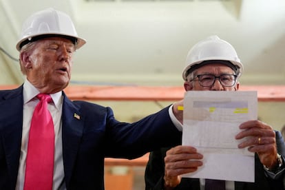 Trump y Powell, durante una visita a las obras de renovación de la sede de la Fed, el pasado 24 de Julio.