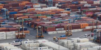 El déficit comercial de España sube más de un 50% hasta julio | Economía