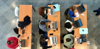 Préstamos para estudiantes: qué considerar antes de endeudarse para la universidad | Mercados Financieros