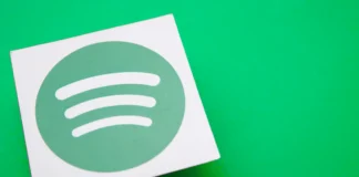 Spotify planta cara al avance de la IA en la industria musical