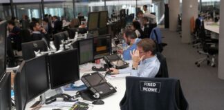 Las altas valoraciones de la Bolsa calan en la deuda: el mercado ignora el riesgo de impago de las empresas | Mercados Financieros