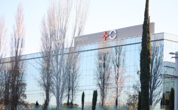 Orange cierra el acuerdo con los fondos para la compra del 50% de MasOrange por 4.250 millones | Empresas