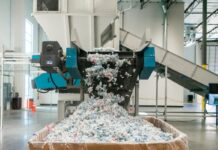 La fórmula de Inditex para reciclar el odiado poliéster de sus prendas | Negocios