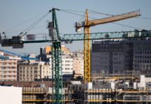 Los trabajadores necesitan más de una vida laboral para comprar una casa en seis comunidades | Economía